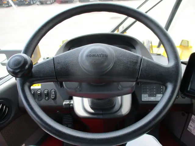 令和02年05月中古その他建設機械・フォークリフトコマツWA100-8の画像32