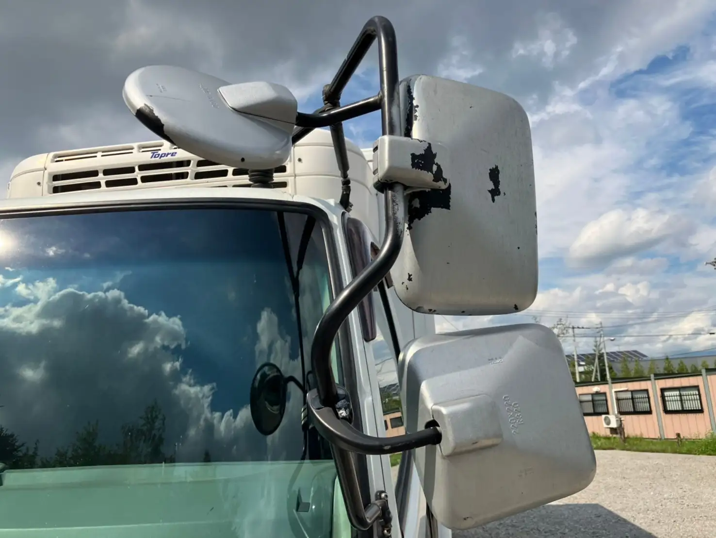 平成30年02月中古中型冷凍バン・ウィング三菱ふそうキャンターの画像11