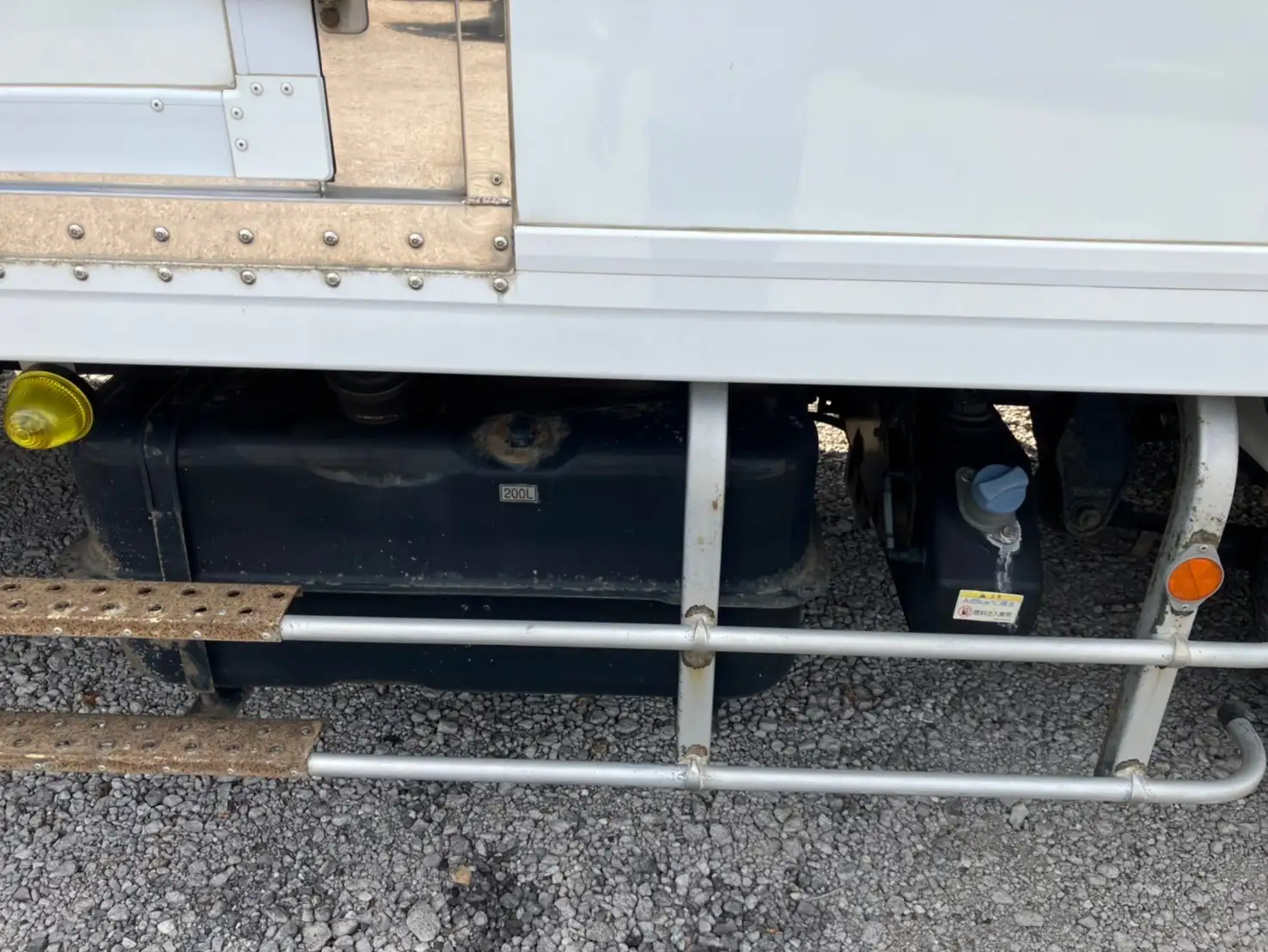 平成30年02月中古中型冷凍バン・ウィング三菱ふそうキャンターの画像15
