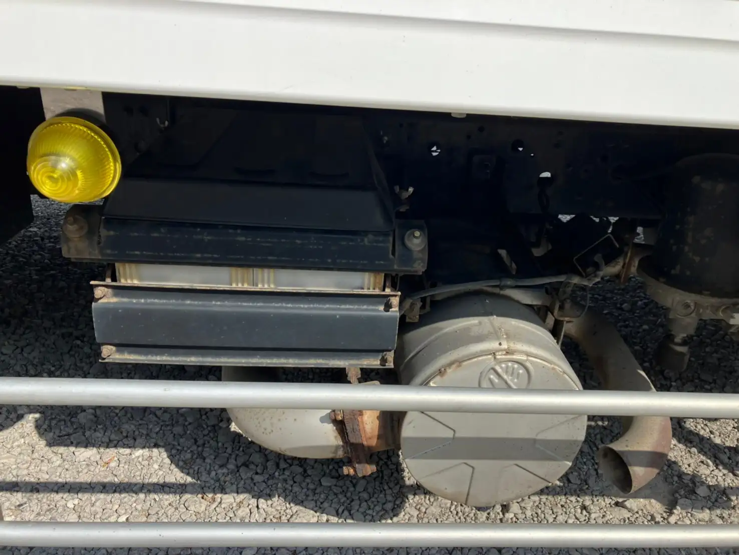 平成30年02月中古中型冷凍バン・ウィング三菱ふそうキャンターの画像19