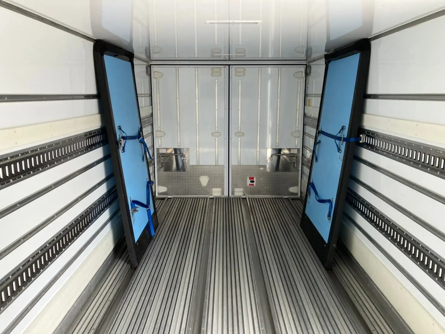 平成30年02月中古中型冷凍バン・ウィング三菱ふそうキャンターの画像27