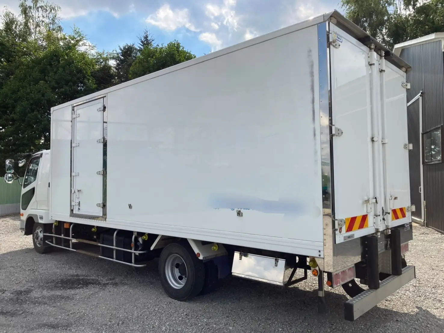 平成30年02月中古中型冷凍バン・ウィング三菱ふそうキャンターの画像4