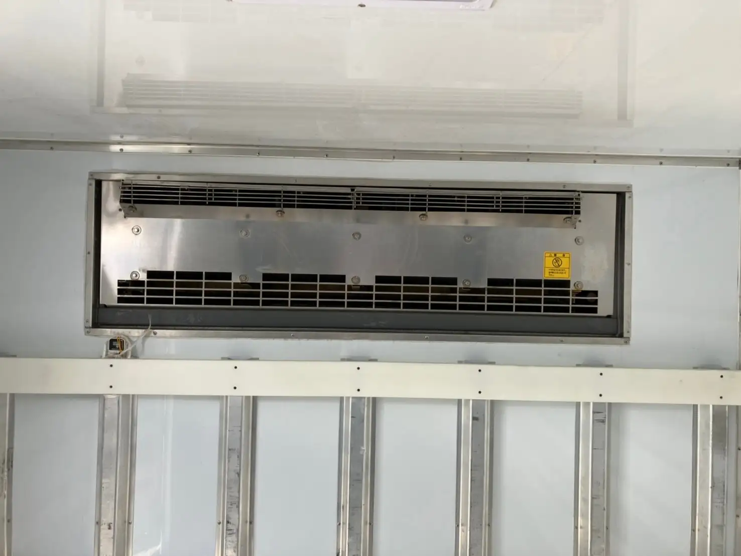 平成30年02月中古中型冷凍バン・ウィング三菱ふそうキャンターの画像31