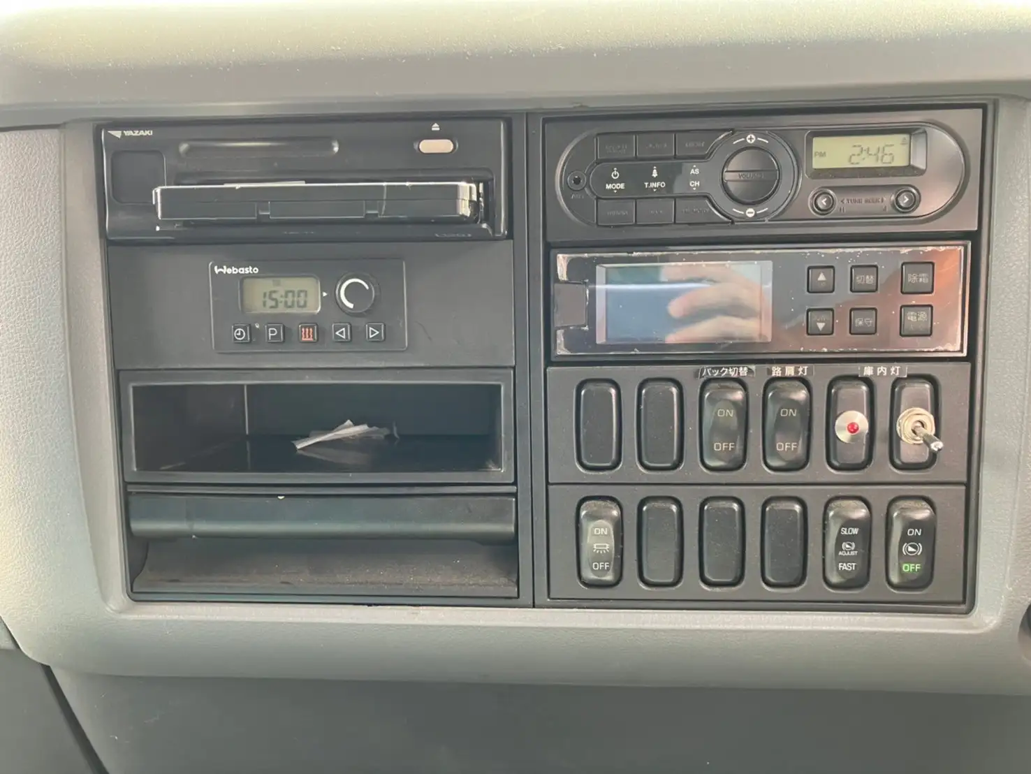 平成30年02月中古中型冷凍バン・ウィング三菱ふそうキャンターの画像32