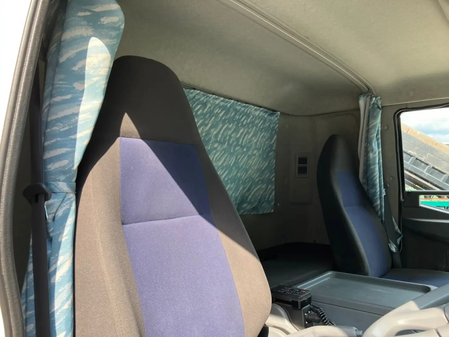 平成30年02月中古中型冷凍バン・ウィング三菱ふそうキャンターの画像35