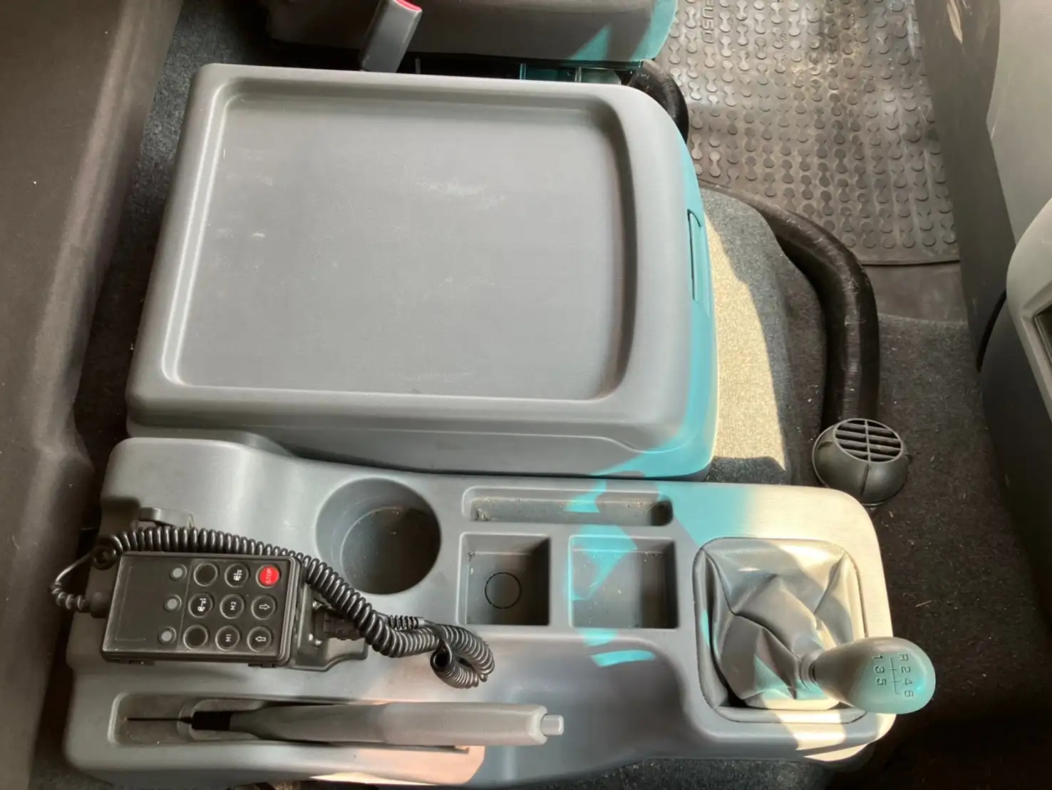 平成30年02月中古中型冷凍バン・ウィング三菱ふそうキャンターの画像36