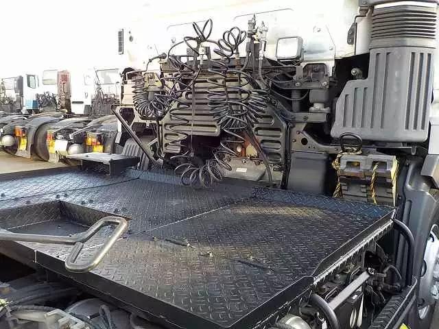 平成20年03月中古大型トラクタヘッド日野日野の画像17