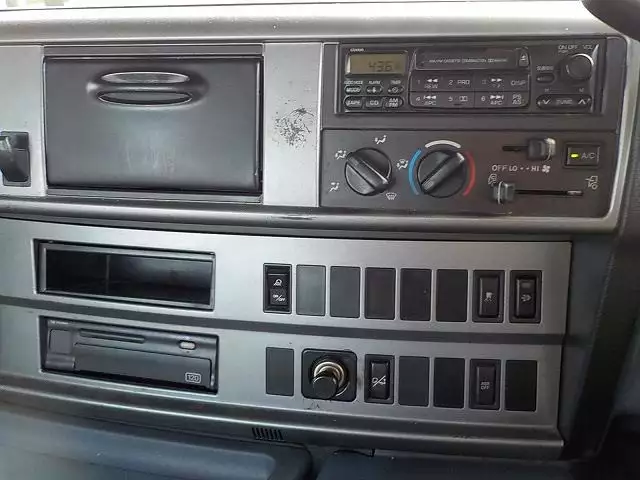 平成20年03月中古大型トラクタヘッド日野日野の画像35