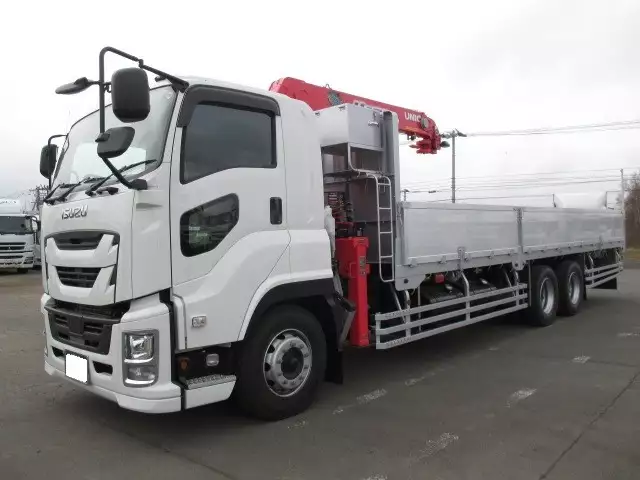 平成29年10月中古大型クレーン付いすゞギガの画像1