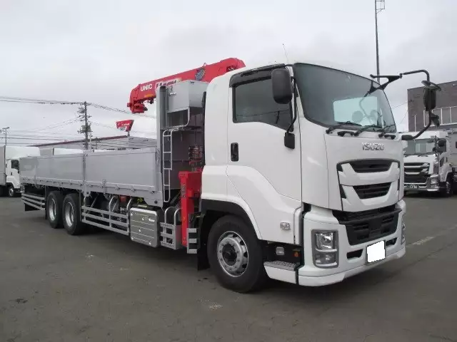 平成29年10月中古大型クレーン付いすゞギガの画像3