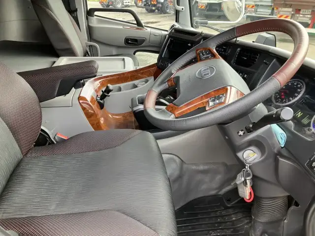 令和03年12月中古大型ダンプ日産UDクオンの画像11