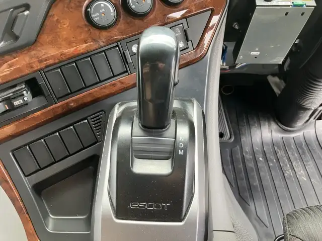 令和03年12月中古大型ダンプ日産UDクオンの画像16