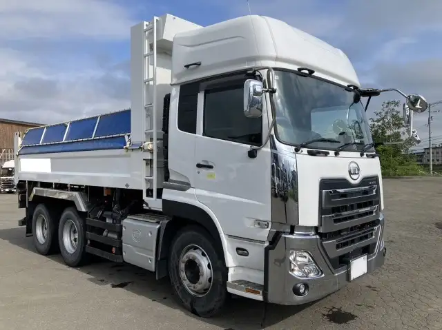 令和03年12月中古大型ダンプ日産UDクオンの画像3