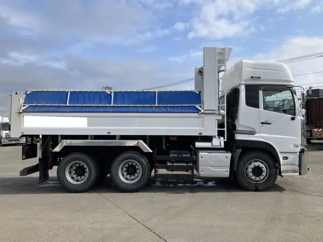 令和03年12月中古大型ダンプ日産UDクオンの画像4