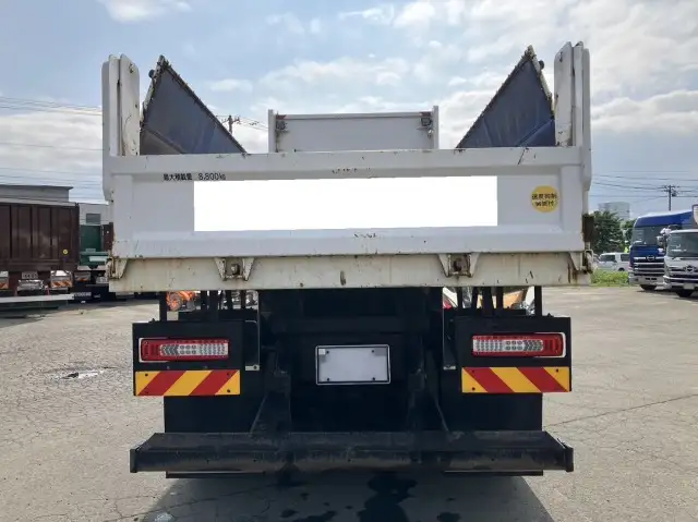 令和03年12月中古大型ダンプ日産UDクオンの画像6