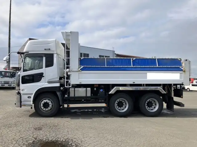 令和03年12月中古大型ダンプ日産UDクオンの画像8