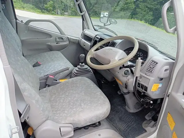 平成23年03月中古小型ミキサー車・高所作業車・その他特装車トヨタダイナの画像17