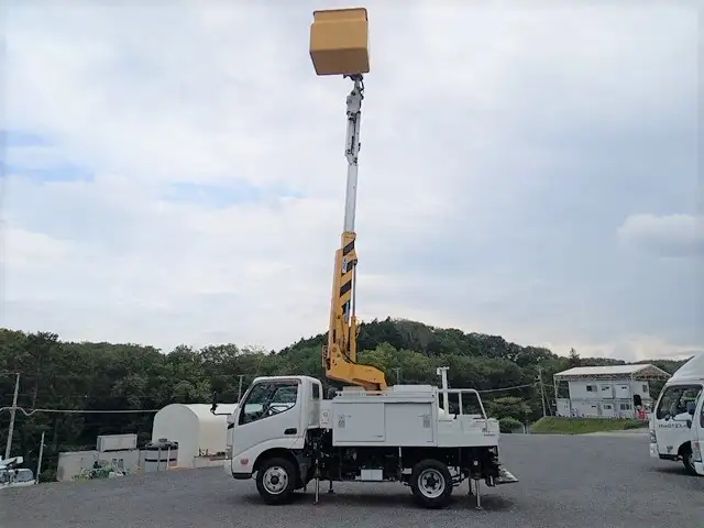 平成23年03月中古小型ミキサー車・高所作業車・その他特装車トヨタダイナの画像25