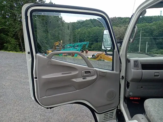 平成23年03月中古小型ミキサー車・高所作業車・その他特装車トヨタダイナの画像30