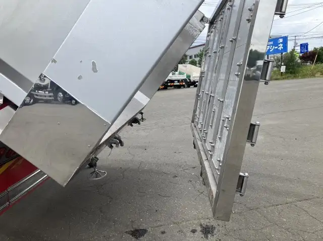 平成27年07月中古大型ダンプ三菱ふそうスーパーグレートの画像16