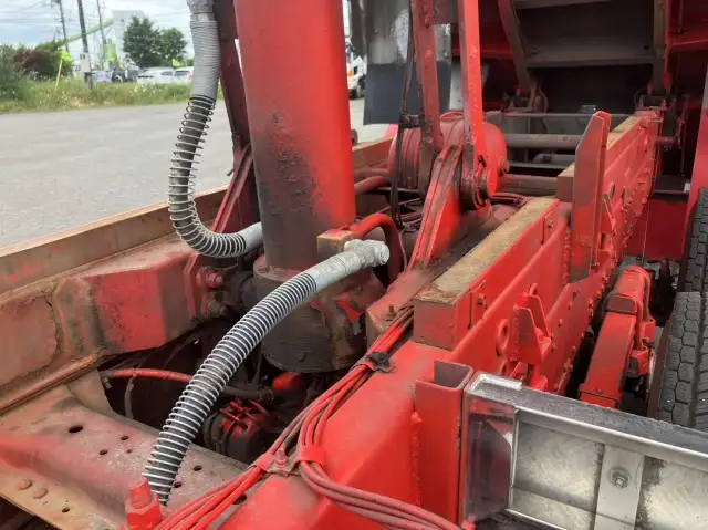 平成27年07月中古大型ダンプ三菱ふそうスーパーグレートの画像19