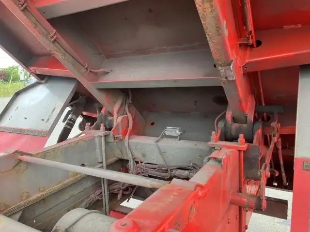 平成27年07月中古大型ダンプ三菱ふそうスーパーグレートの画像24