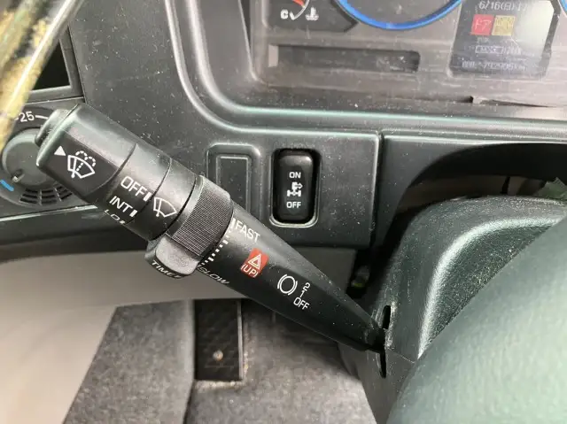 平成27年07月中古大型ダンプ三菱ふそうスーパーグレートの画像55