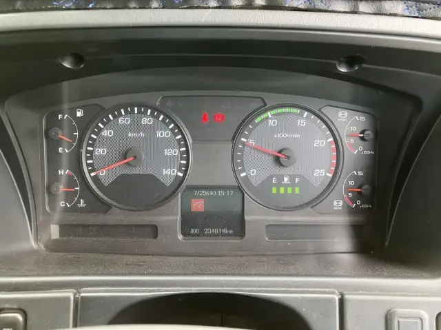 平成26年06月中古大型クレーン付三菱ふそうスーパーグレートの画像48