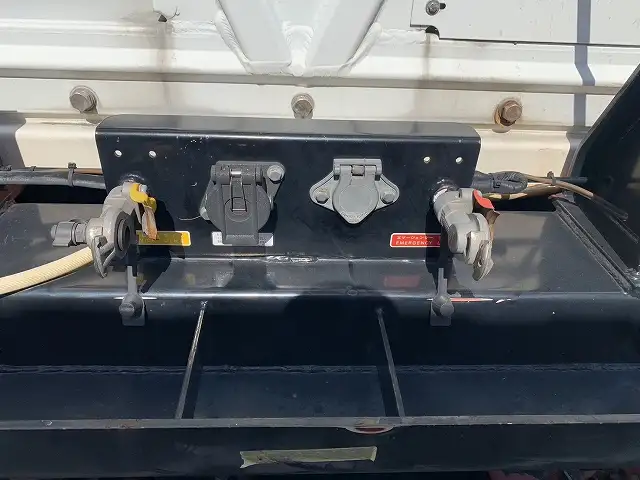 【愛知県豊橋市保管】継続車検取得中！　平成29年　トレクス　40ft2軸冷凍コンテナシャシSET　エアサス（リフトアクスル後軸）　積載：23,500㎏　第五輪荷重：9,030㎏以上　の画像17