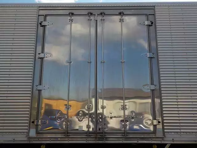 平成24年04月中古大型冷凍バン・ウィング日産UDUDトラックスの画像14