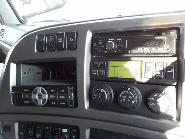 平成24年04月中古大型冷凍バン・ウィング日産UDUDトラックスの画像39