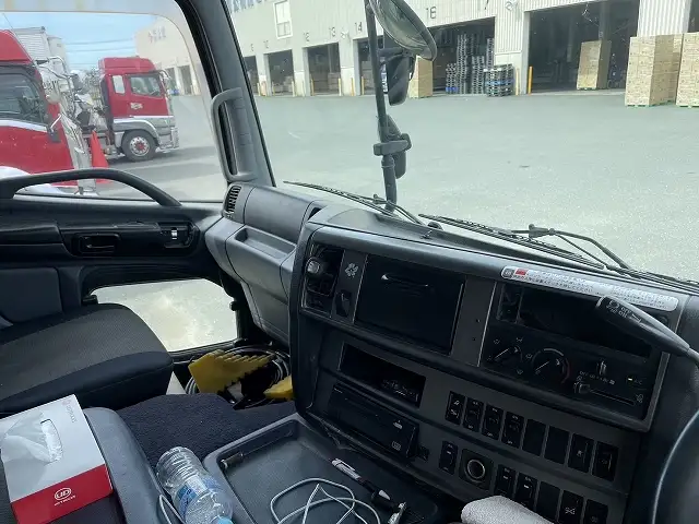 平成17年11月中古大型トラクタヘッド日野プロフィアの画像17