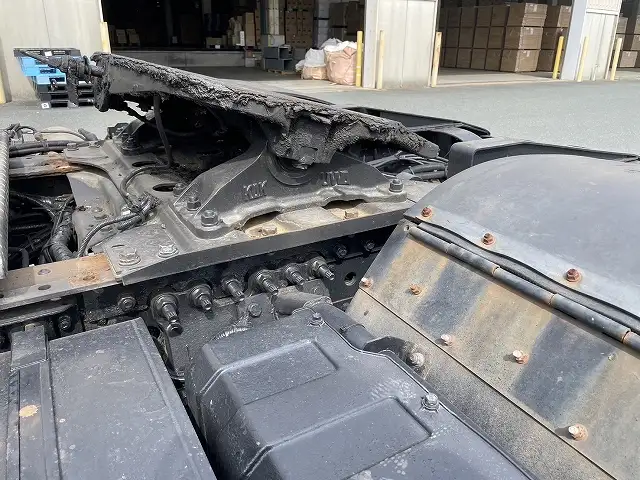 平成17年11月中古大型トラクタヘッド日野プロフィアの画像4