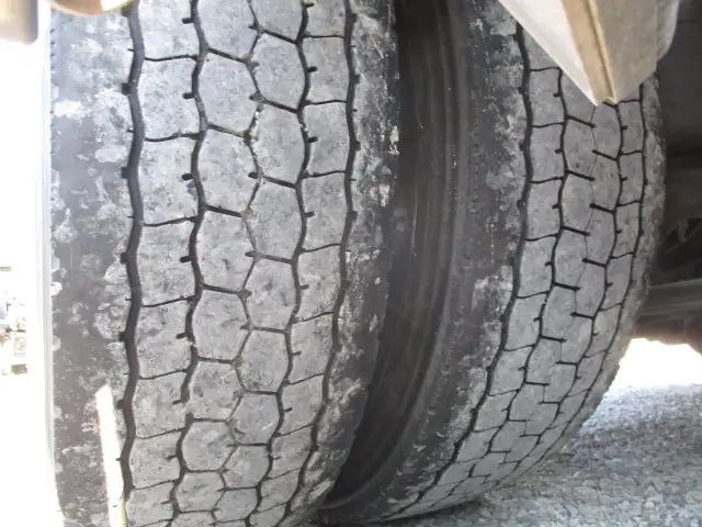 令和03年05月中古大型トラクタヘッド日産UDクオンの画像14