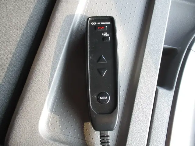 令和03年05月中古大型トラクタヘッド日産UDクオンの画像36