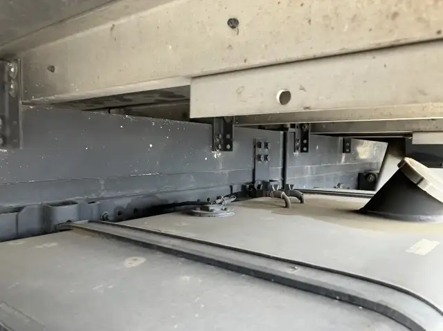 令和03年07月中古中型冷凍バン・ウィングいすゞフォワードの画像24