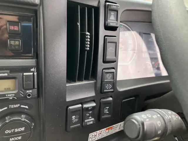 令和03年07月中古中型冷凍バン・ウィングいすゞフォワードの画像52