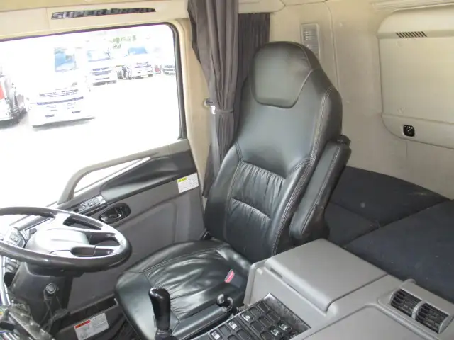 平成28年09月中古大型ダンプ三菱ふそうスーパーグレートの画像23