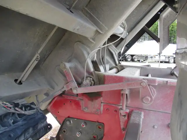 平成28年09月中古大型ダンプ三菱ふそうスーパーグレートの画像40