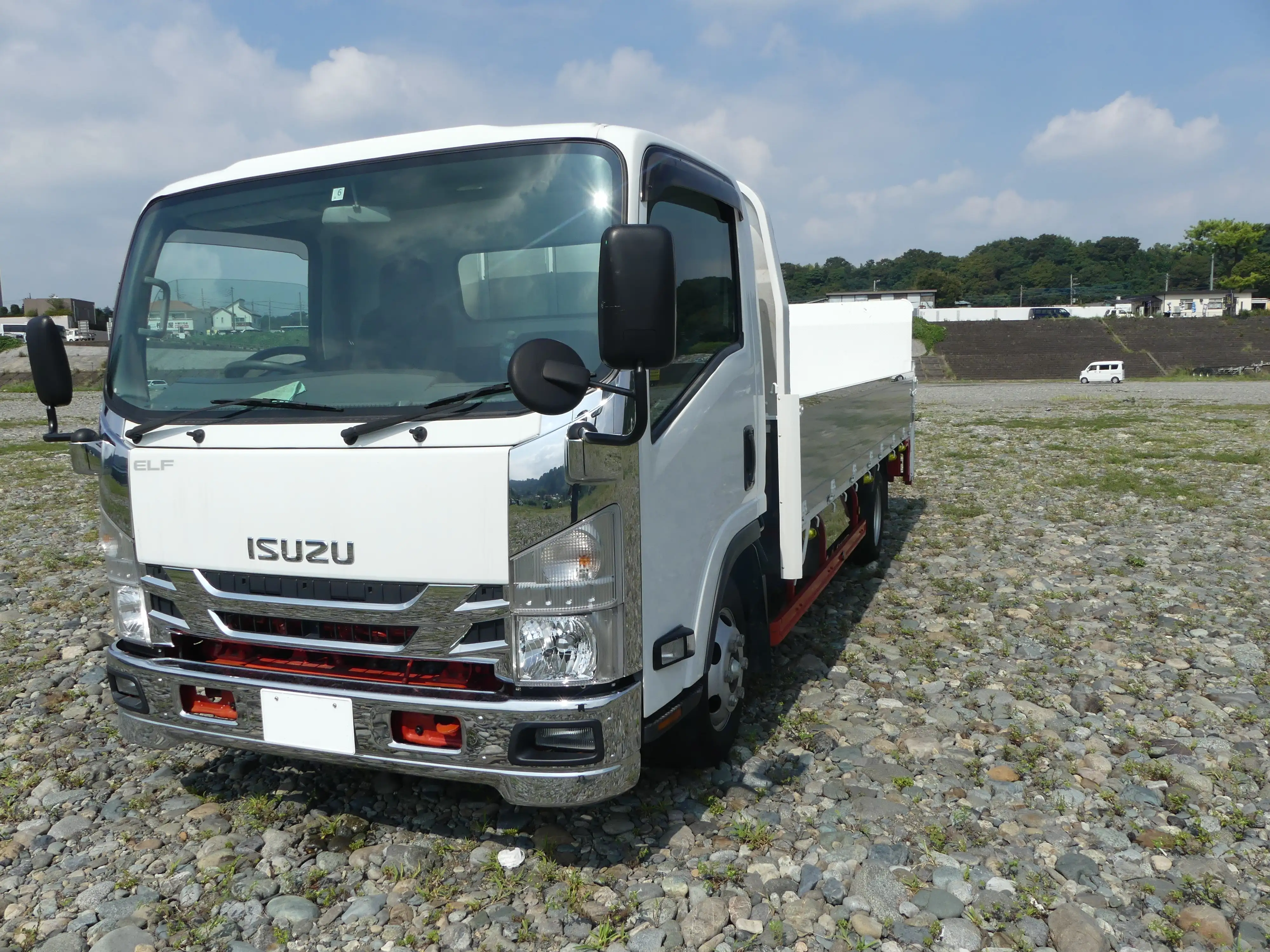 平成30年08月中古小型平ボディいすゞエルフの画像1