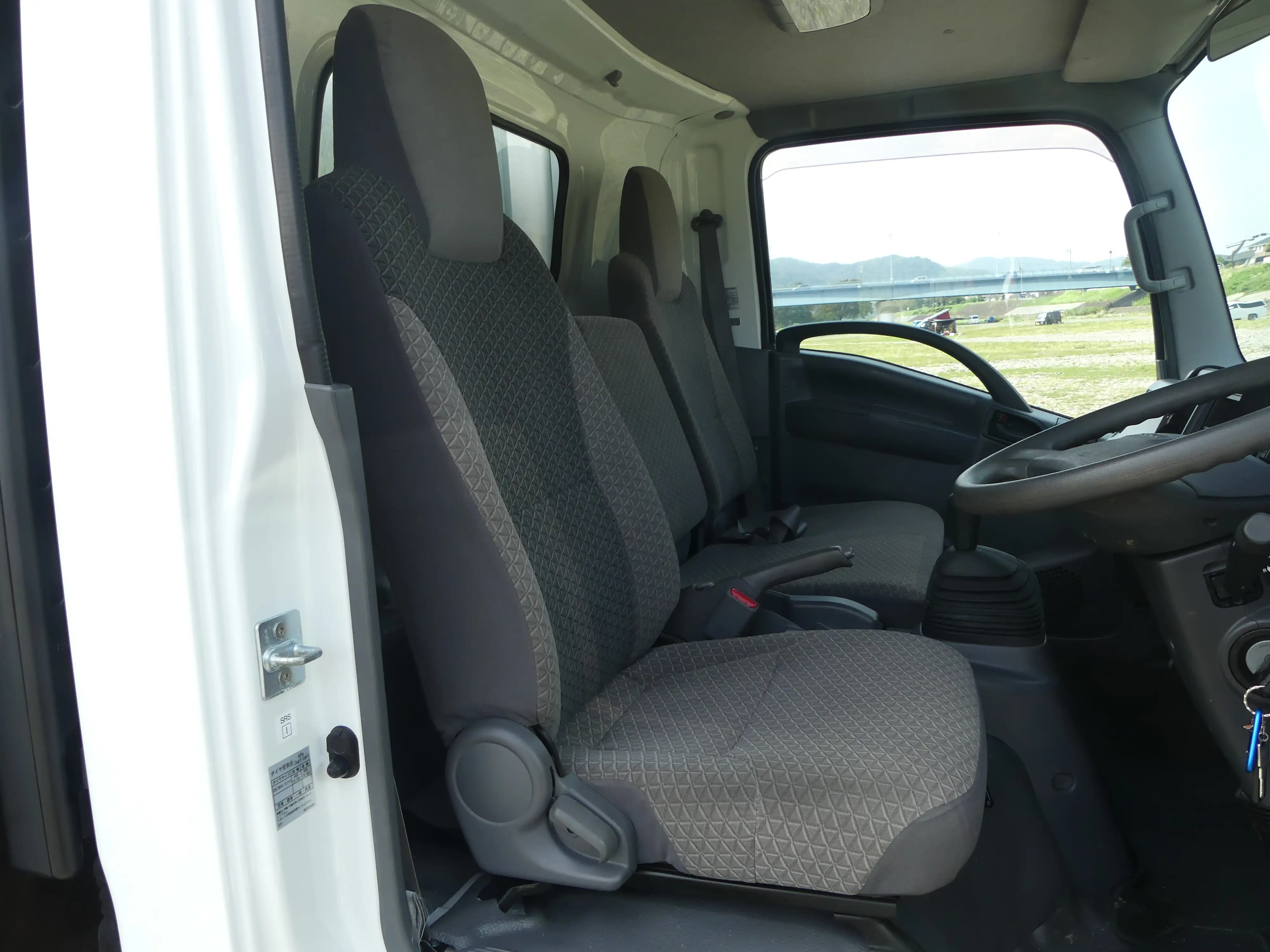 平成30年08月中古小型平ボディいすゞエルフの画像15