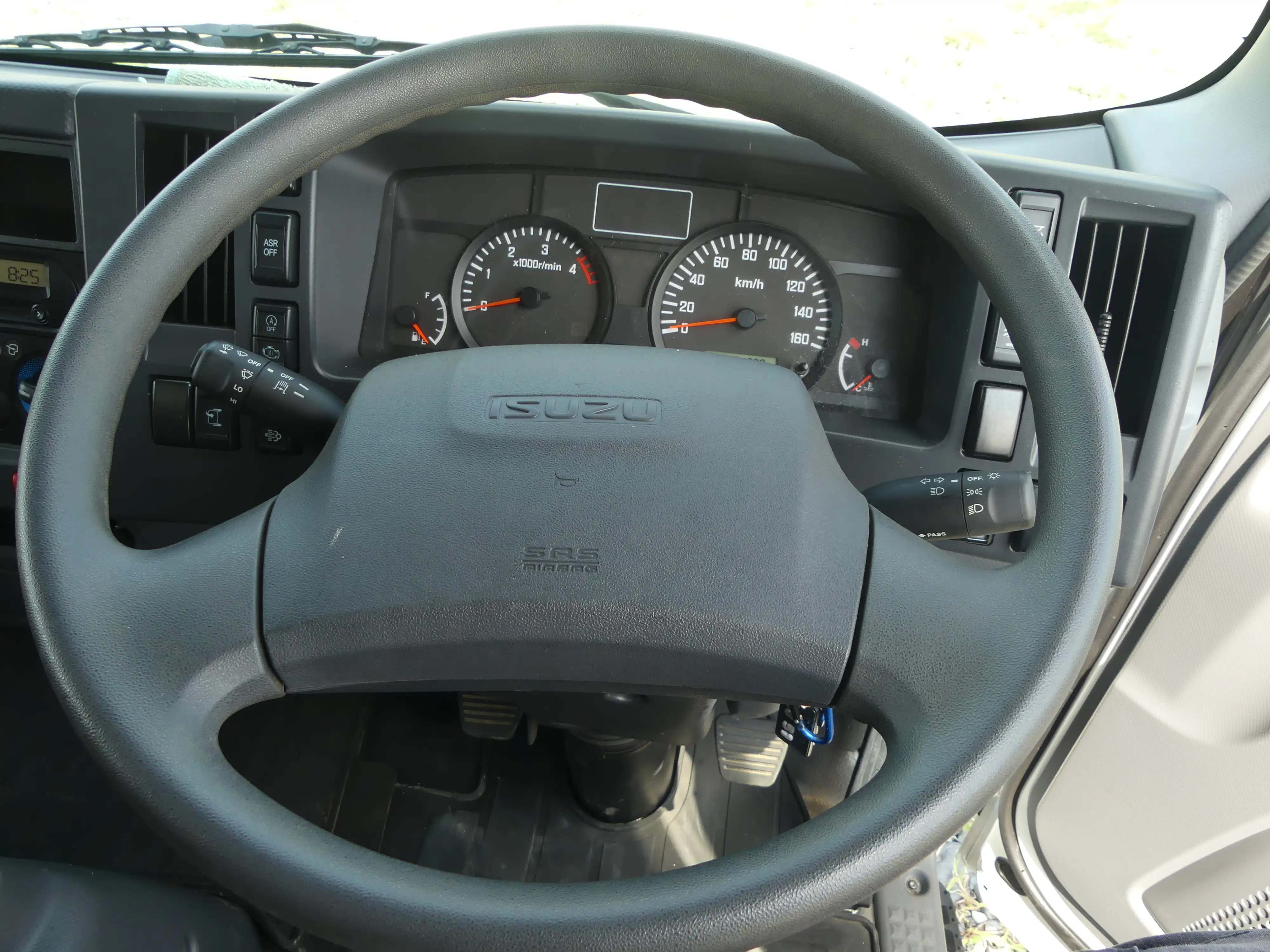 平成30年08月中古小型平ボディいすゞエルフの画像18