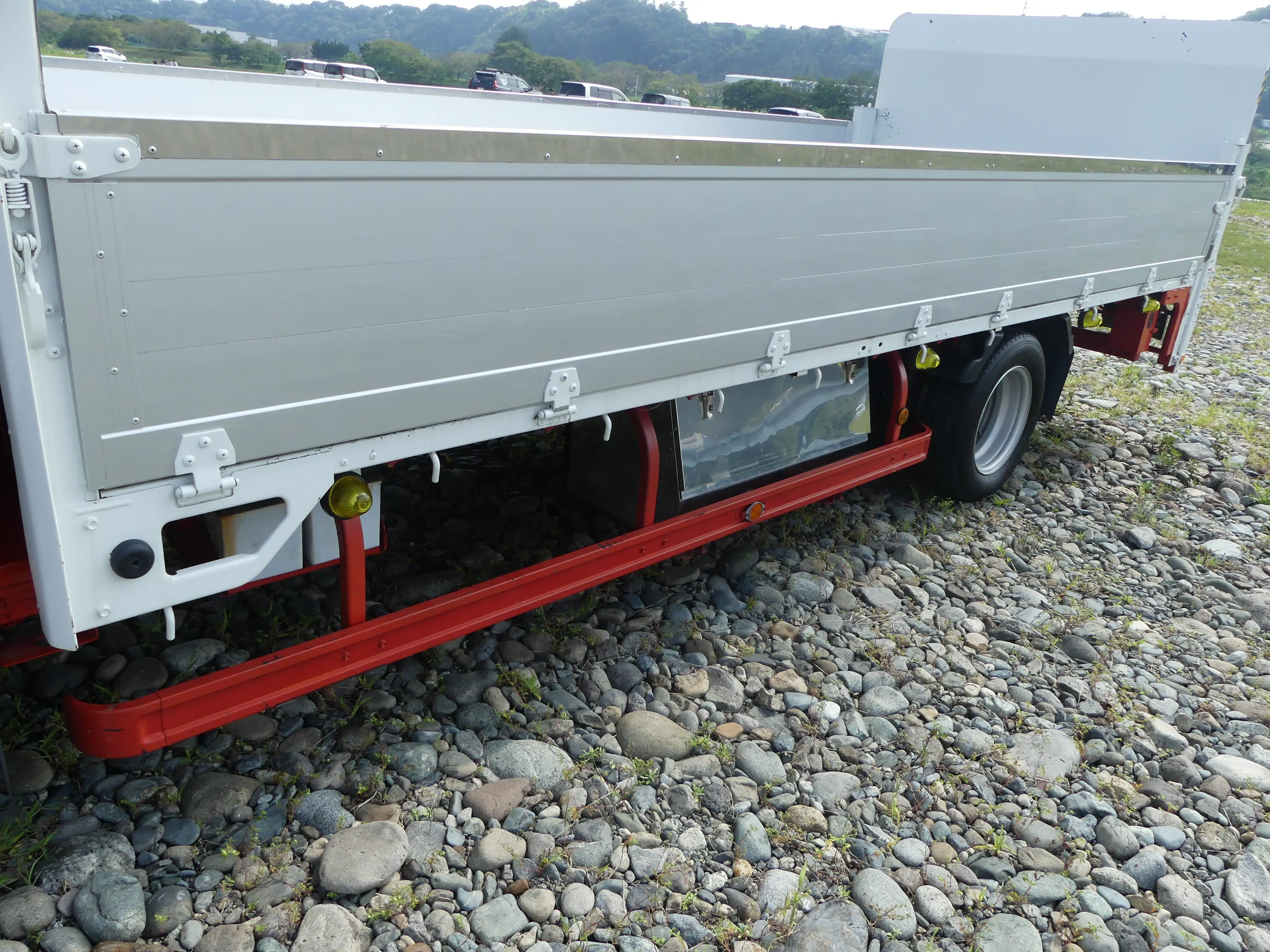 平成30年08月中古小型平ボディいすゞエルフの画像9