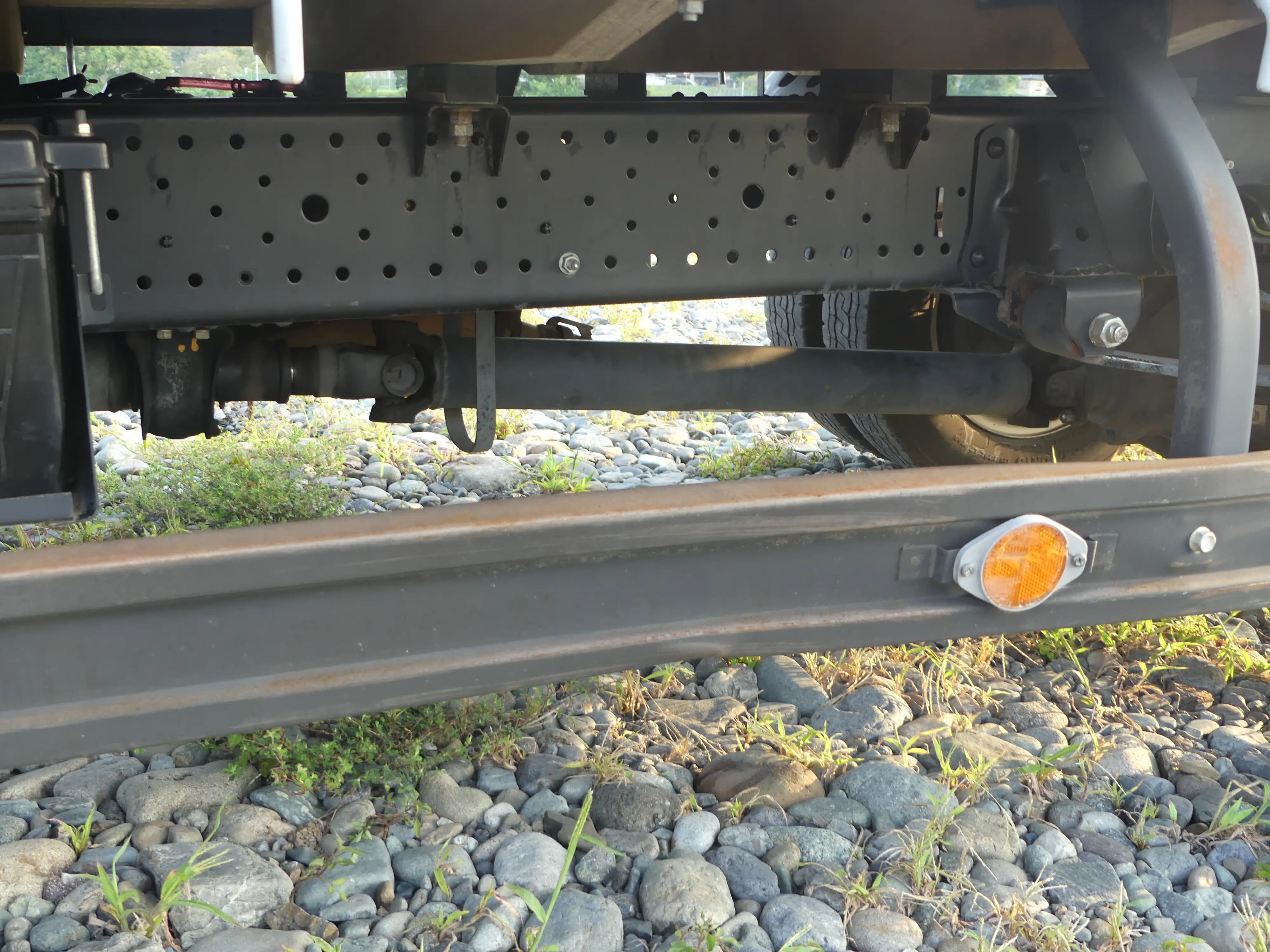 平成29年05月中古小型平ボディいすゞエルフの画像9