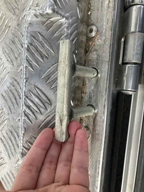 令和05年05月中古中型冷凍バン・ウィング日野レンジャーの画像13