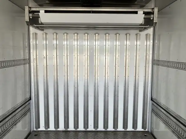 令和05年05月中古中型冷凍バン・ウィング日野レンジャーの画像18