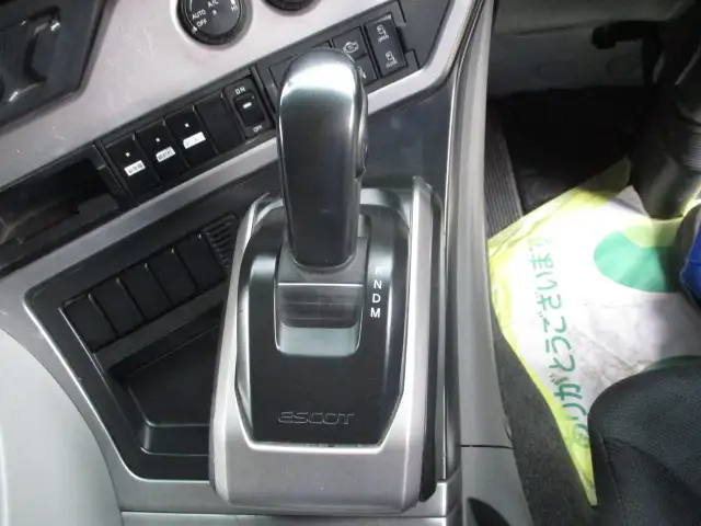 令和01年/平成31年08月中古大型トラクタヘッド日産UDクオンの画像37