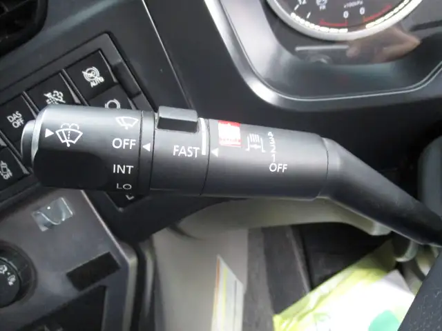 令和01年/平成31年08月中古大型トラクタヘッド日産UDクオンの画像47