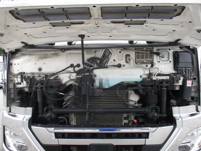 令和01年/平成31年08月中古大型トラクタヘッド日産UDクオンの画像58