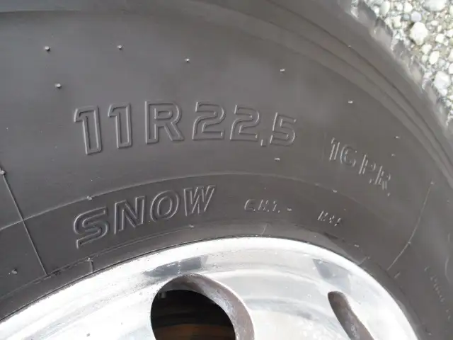 令和01年/平成31年08月中古大型トラクタヘッド日産UDクオンの画像10